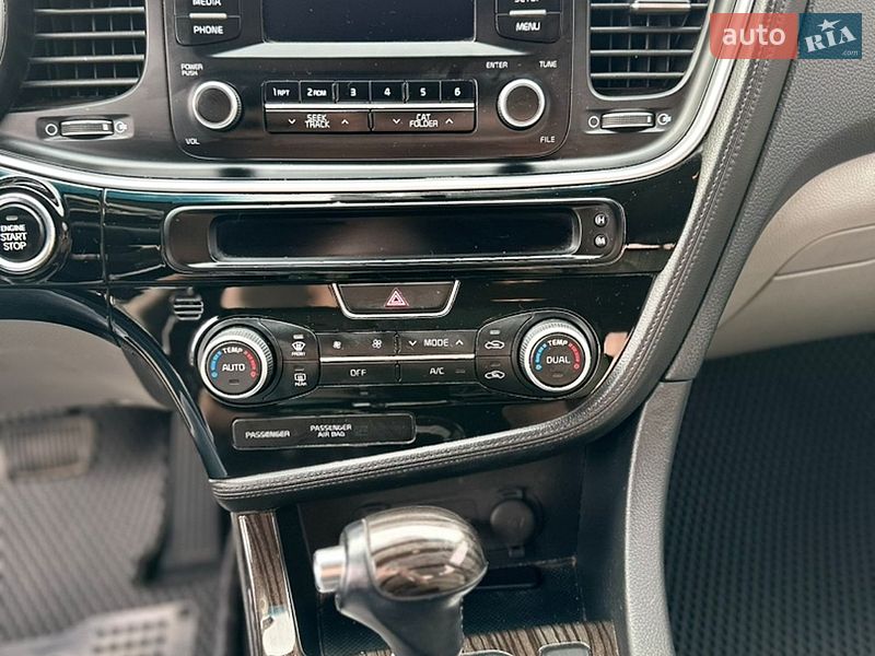 Седан Kia Optima 2014 в Киеве