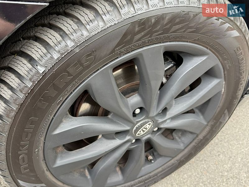 Седан Kia Optima 2014 в Киеве