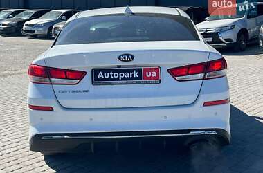 Седан Kia Optima 2018 в Львове