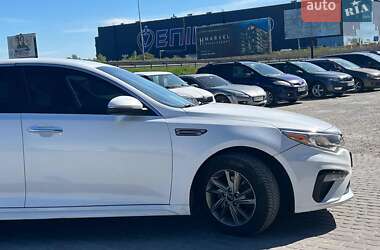 Седан Kia Optima 2018 в Львове