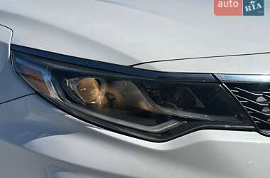 Седан Kia Optima 2018 в Львове