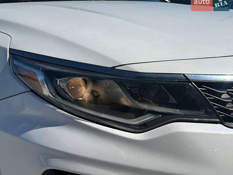 Седан Kia Optima 2018 в Львове