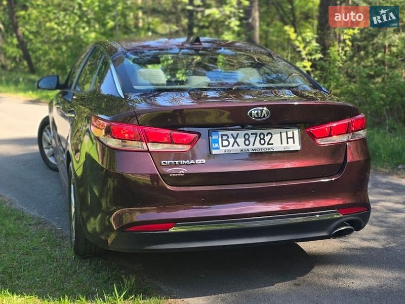 Седан Kia Optima 2016 в Нетішині