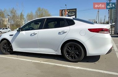 Седан Kia Optima 2016 в Києві