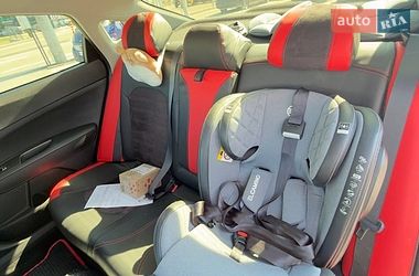 Седан Kia Optima 2016 в Києві