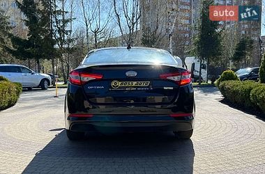 Седан Kia Optima 2013 в Львові