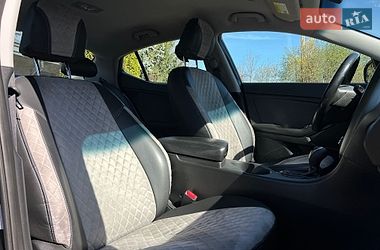 Седан Kia Optima 2013 в Львові