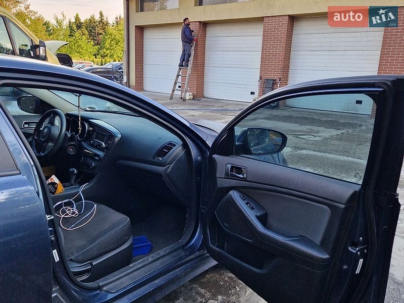 Седан Kia Optima 2014 в Львове