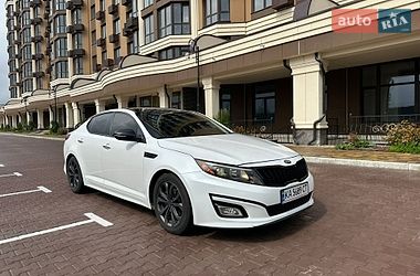 Седан Kia Optima 2013 в Киеве