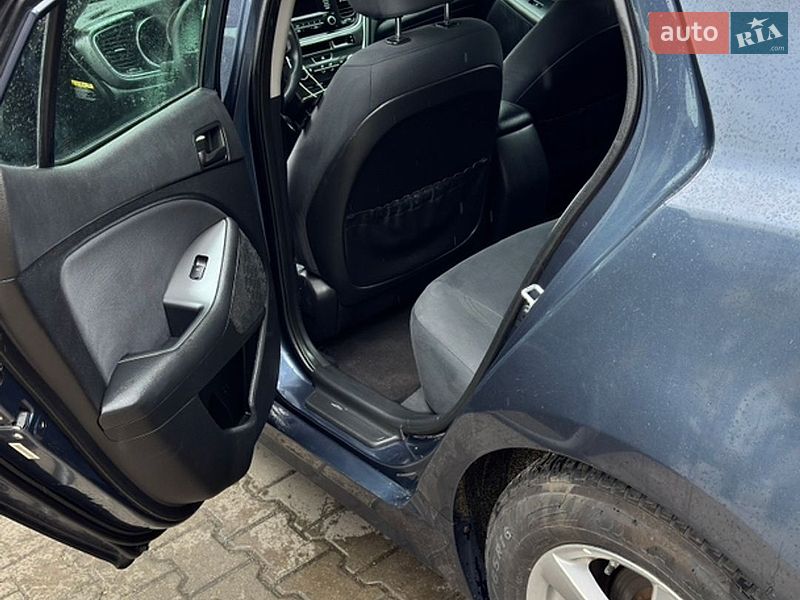 Седан Kia Optima 2014 в Славуті
