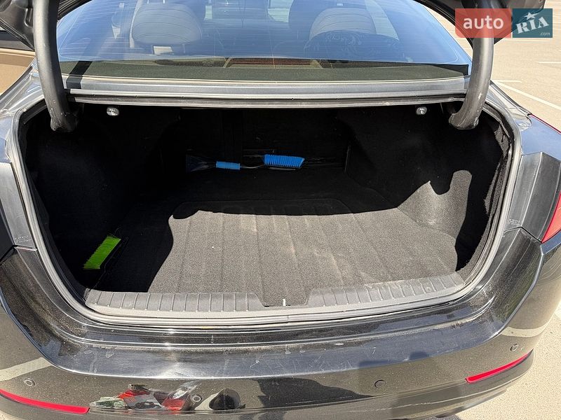 Седан Kia Optima 2013 в Киеве