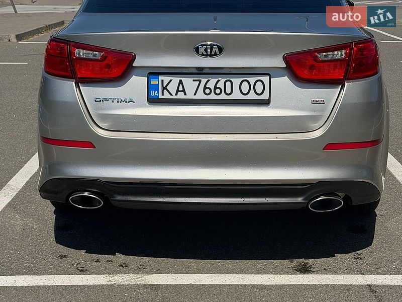 Седан Kia Optima 2013 в Киеве