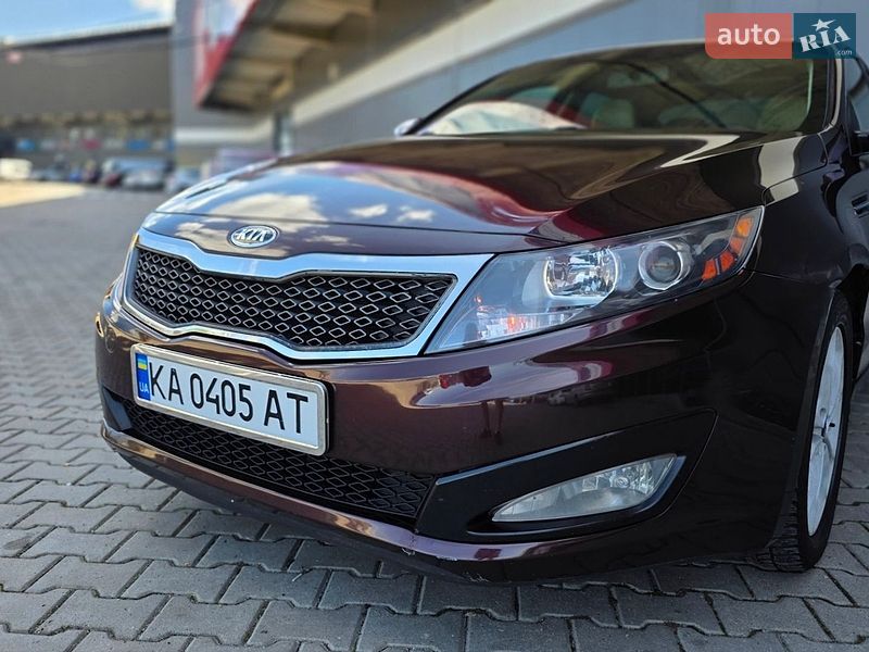 Седан Kia Optima 2011 в Києві