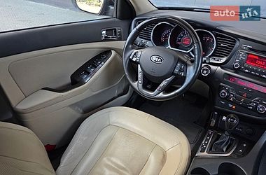 Седан Kia Optima 2011 в Києві