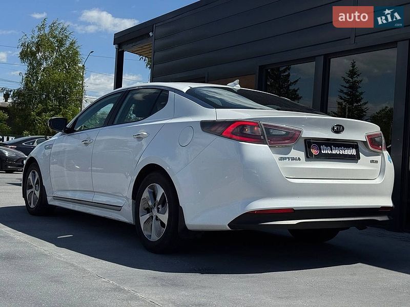 Седан Kia Optima 2015 в Рівному