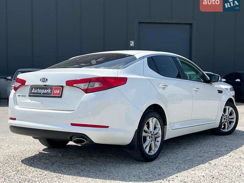 Седан Kia Optima 2012 в Львові