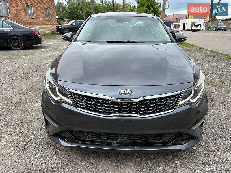 Седан Kia Optima 2018 в Киеве