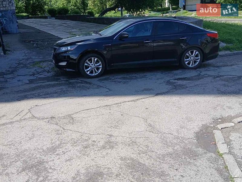 Седан Kia Optima 2013 в Броварах