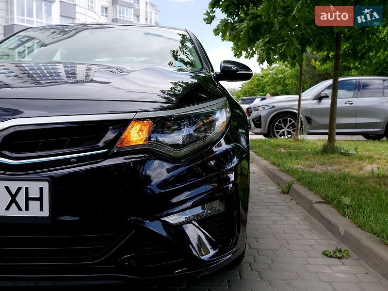 Седан Kia Optima 2019 в Ивано-Франковске