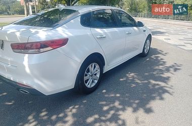 Седан Kia Optima 2016 в Днепре