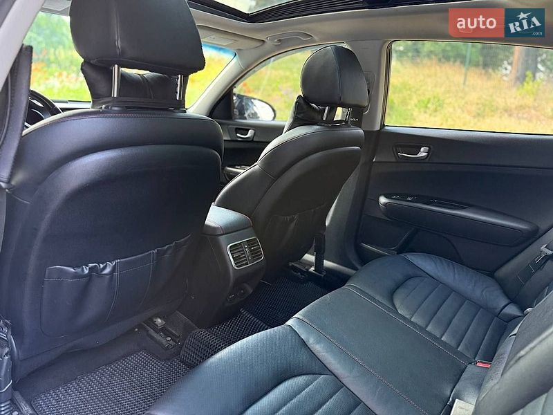 Седан Kia Optima 2019 в Дніпрі