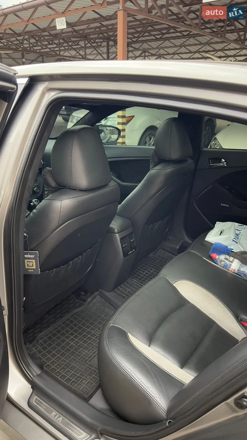 2011 Kia Optima - мініатюра 10