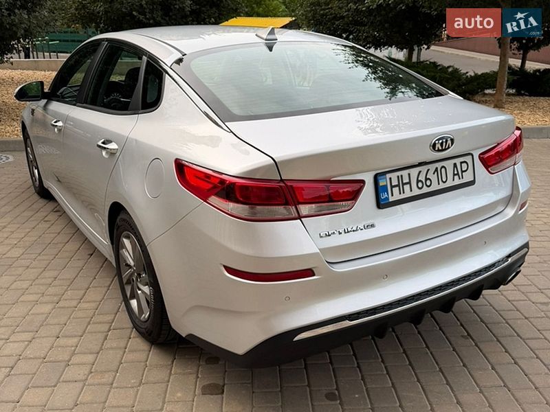 Седан Kia Optima 2019 в Одессе