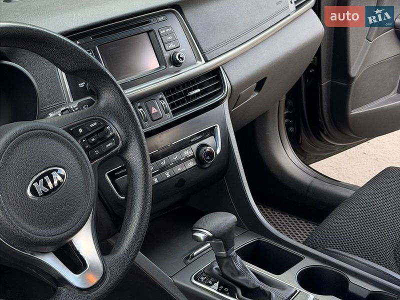 Седан Kia Optima 2016 в Києві