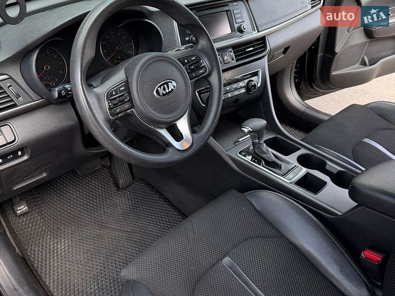 Седан Kia Optima 2016 в Києві