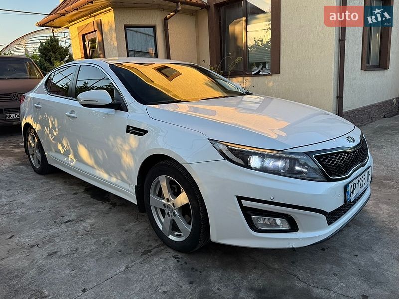 Седан Kia Optima 2014 в Львове