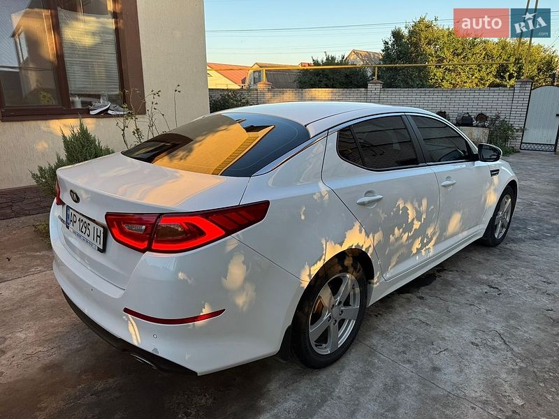 Седан Kia Optima 2014 в Львове