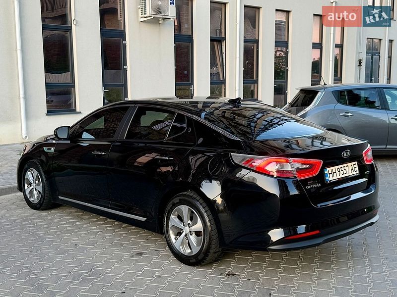 Седан Kia Optima 2015 в Одессе