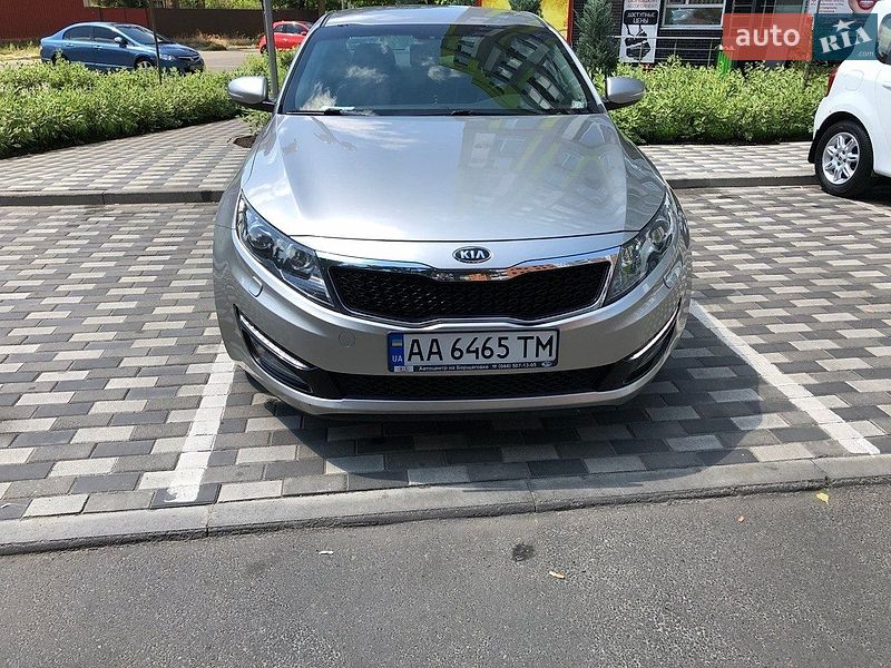 Седан Kia Optima 2012 в Киеве