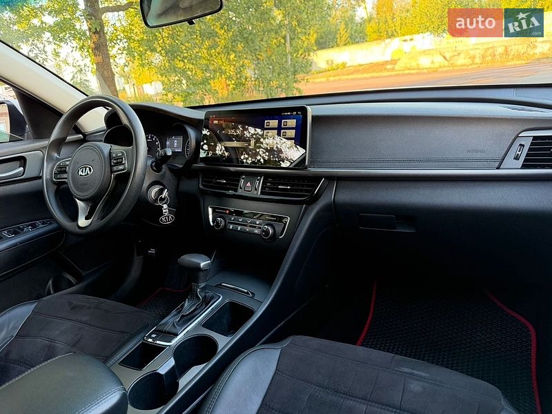 Седан Kia Optima 2017 в Києві