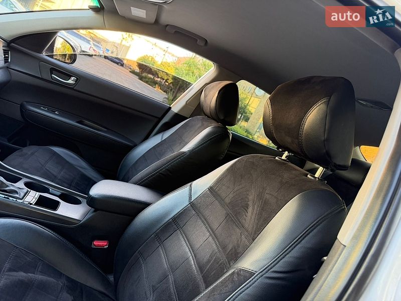 Седан Kia Optima 2017 в Києві