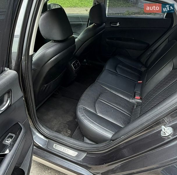 Седан Kia Optima 2016 в Львове