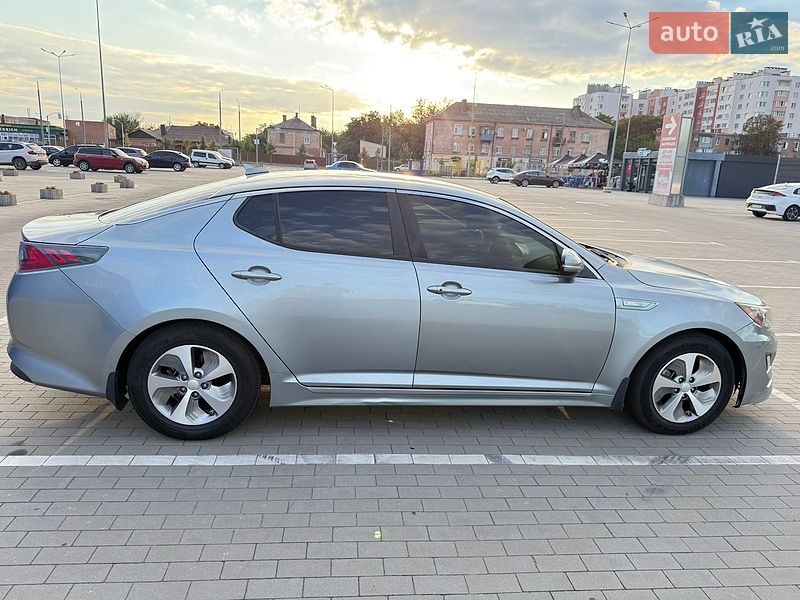 Седан Kia Optima 2015 в Виннице