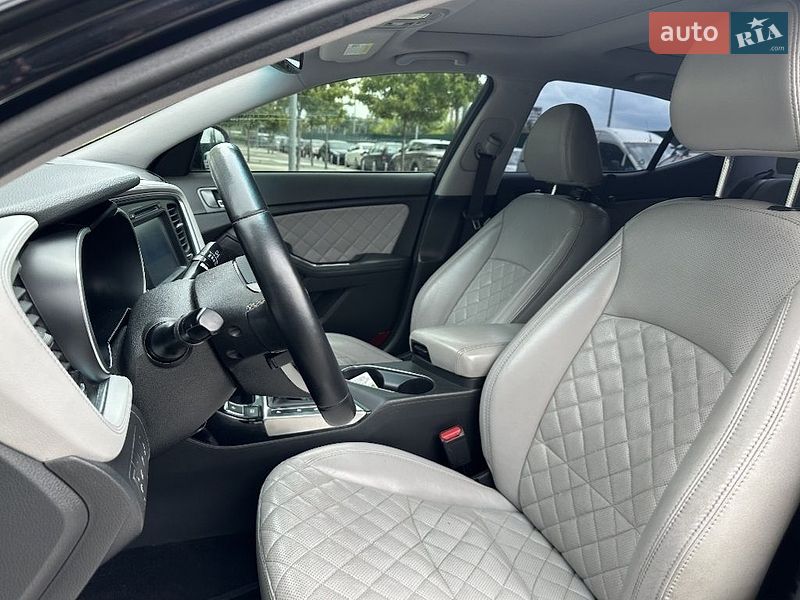 Седан Kia Optima 2015 в Киеве