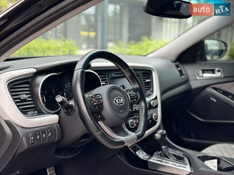 Седан Kia Optima 2015 в Киеве