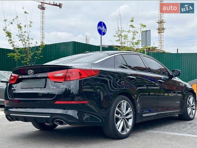 Седан Kia Optima 2015 в Киеве