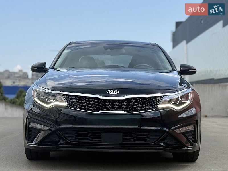 Седан Kia Optima 2019 в Киеве