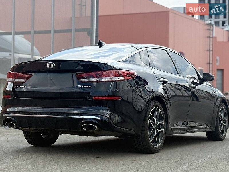 Седан Kia Optima 2019 в Киеве