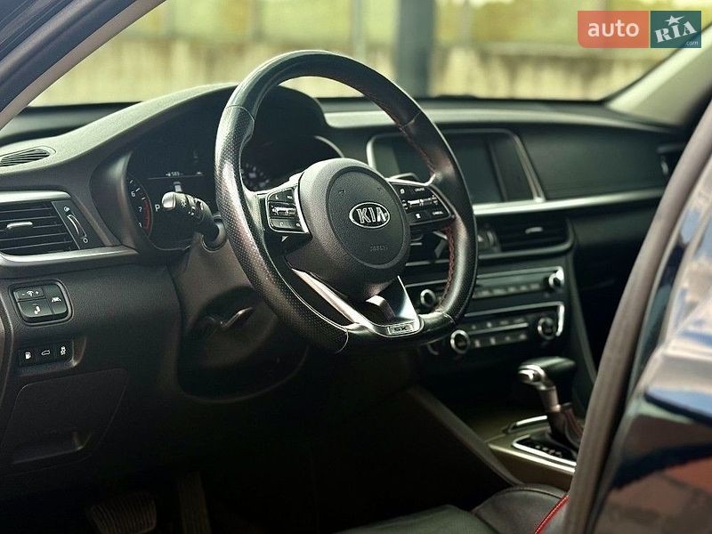 Седан Kia Optima 2019 в Киеве