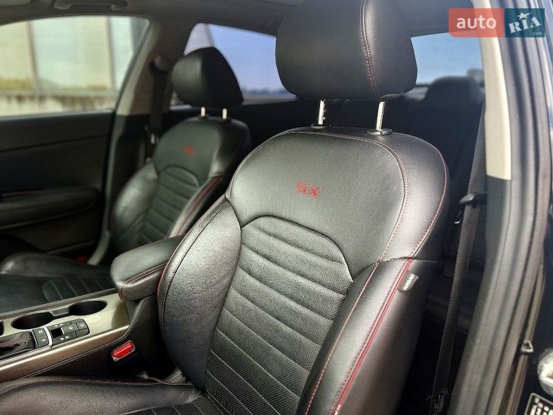 Седан Kia Optima 2019 в Киеве