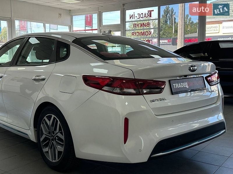 Седан Kia Optima 2019 в Киеве