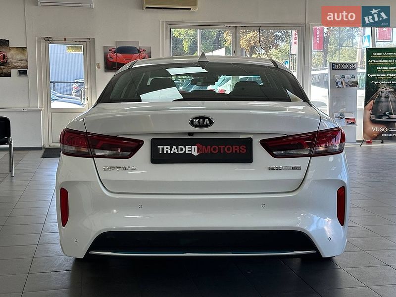 Седан Kia Optima 2019 в Киеве