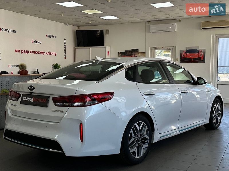 Седан Kia Optima 2019 в Киеве