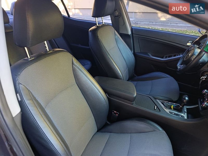 Седан Kia Optima 2014 в Білгороді-Дністровському