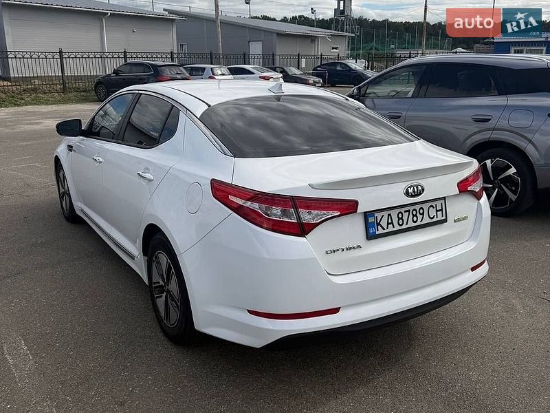Седан Kia Optima 2013 в Києві
