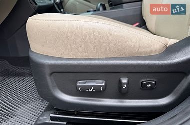 Седан Kia Optima 2013 в Киеве